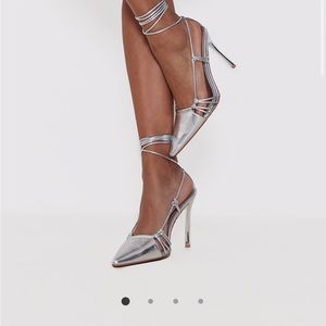 Silver pointed stilletto